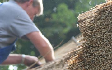 professional Lowfield Heath thatchers